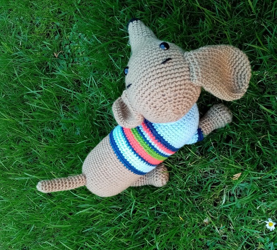 Frankie - Häkelanleitung Dackel