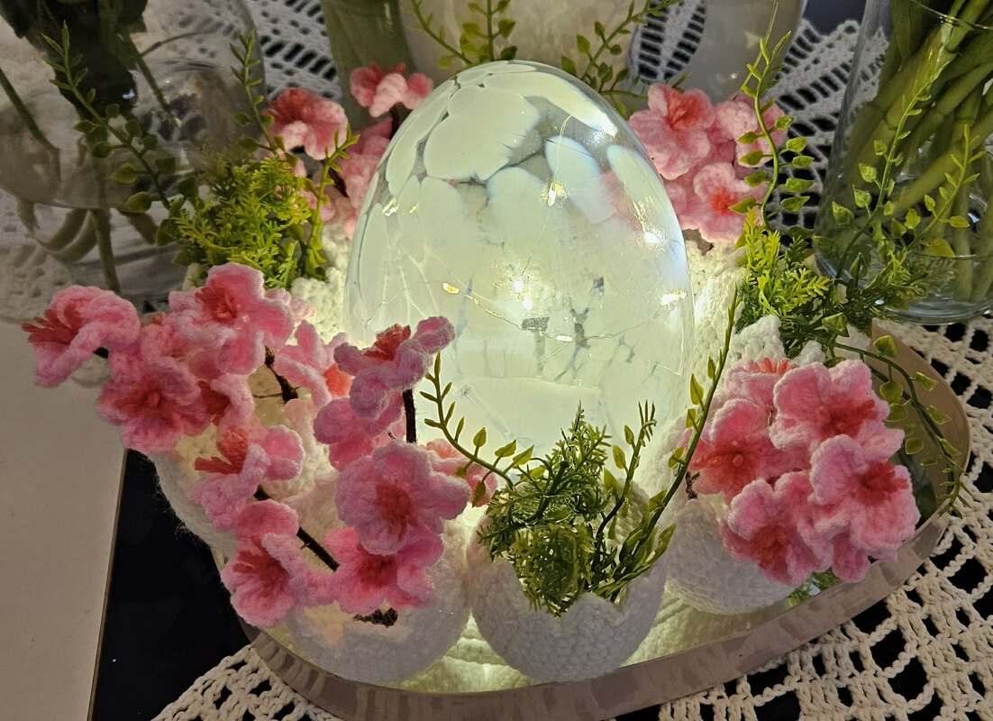 Häkel-Deko Kirschblüten und Ostereier - einfach und vielseitig