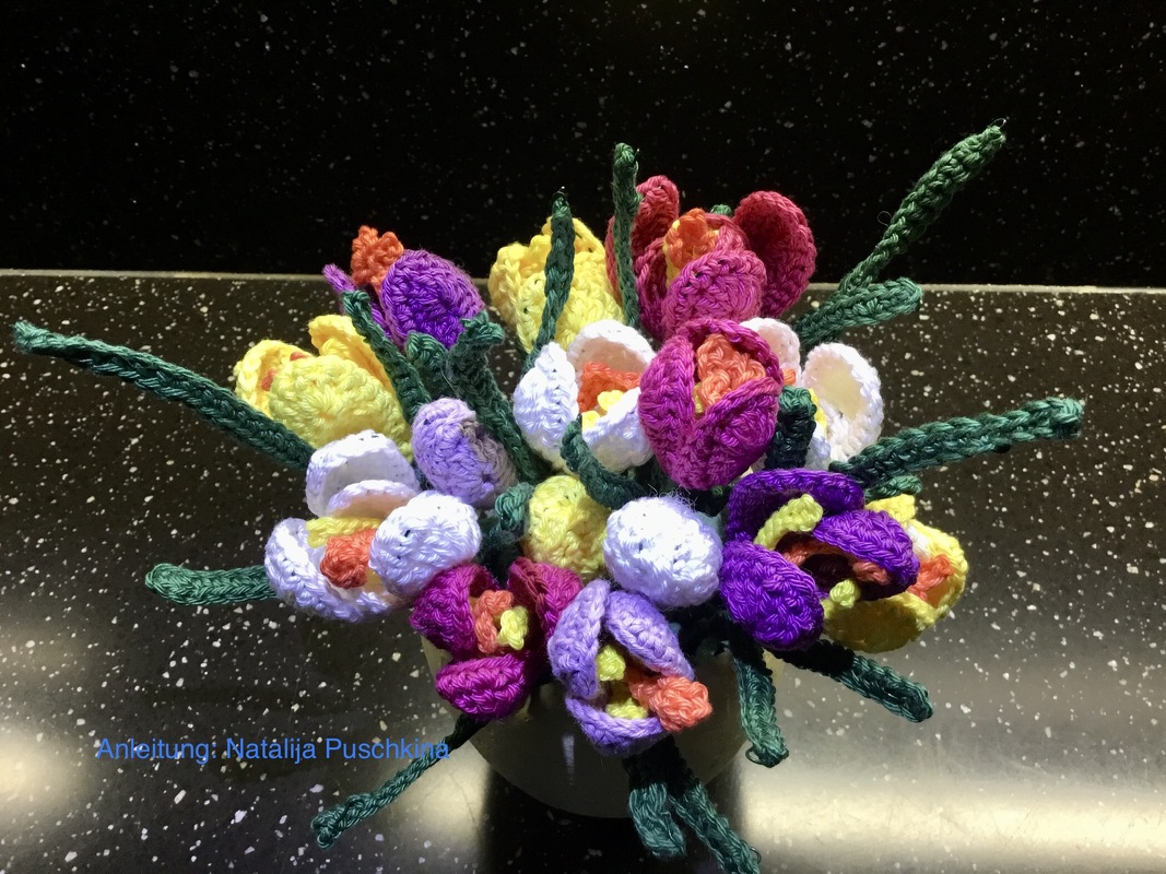 Crochet Crocus wreath or bouquet for Springtime, Crochet Pattern