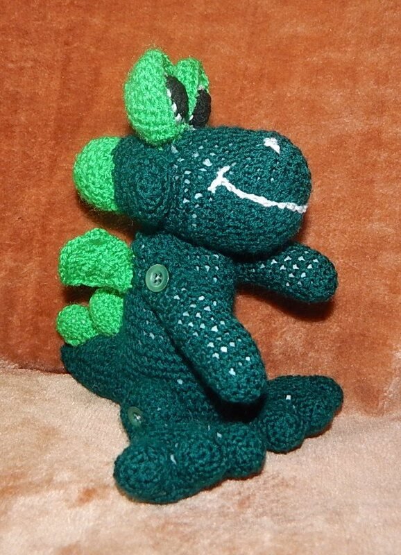 Kleiner Drache Fridolin Häkelanleitung | Kostenlos