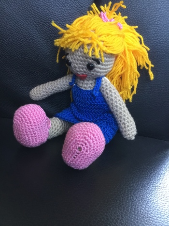 „Susi Sorglos „ kam gut an, niedliches Püppchen - schnell und einfach gehäkelt.