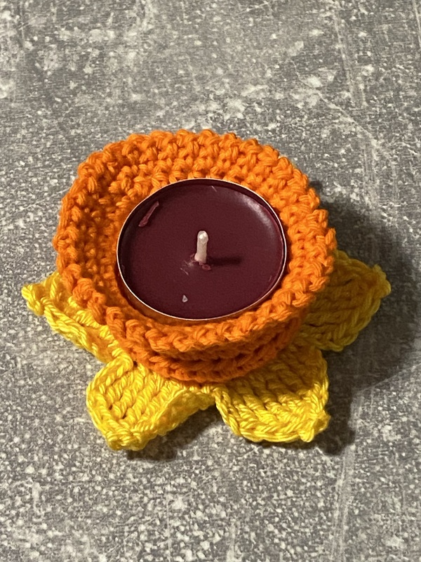 Daffodil, Narcissus – LED tealight holder, gift basket, easter decoration