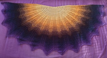 nach der Sommerpause dann mal wieder eine Runde gehäkelt...
1400 m, 4-fädig, Bobbel 