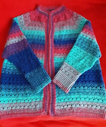 Sehr gute Anleitung, leicht verständlich und Größenanpassbar. Mit Farbverlaufsgarn der Burner 😃