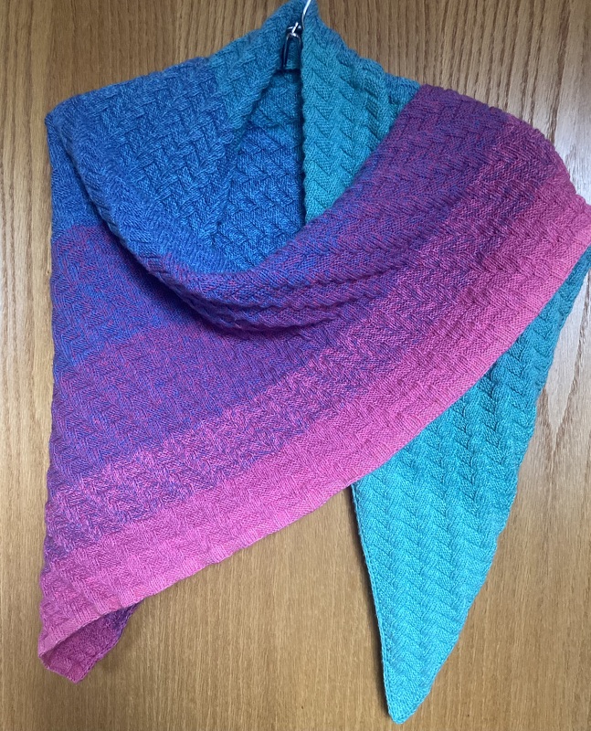 Shioma -  Zopfoptik ohne zu zopfen,  gestricktes Tuch