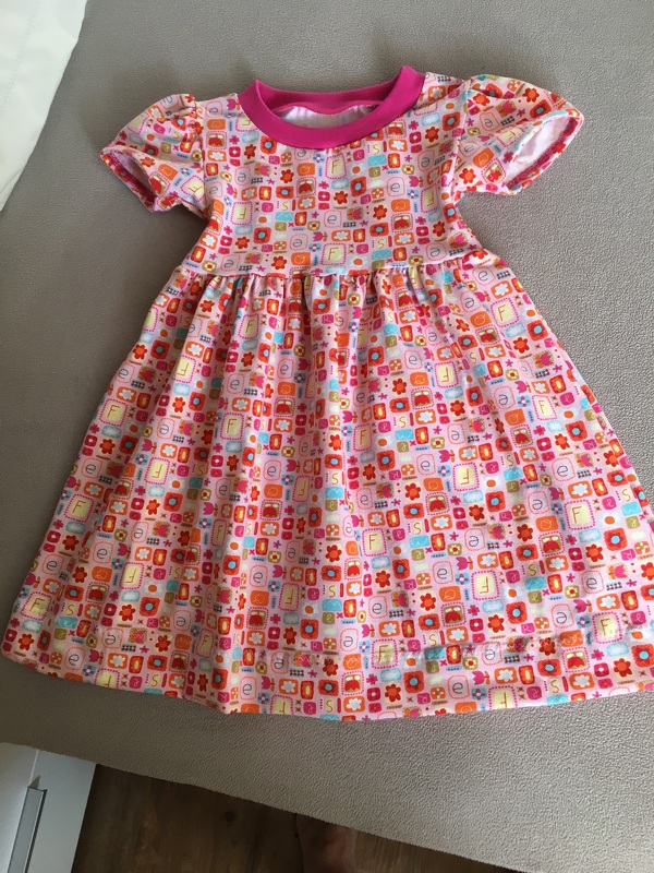 Kinderkleid Vreni Gr 68-110 Schnittmuster &amp; Nähanleitung