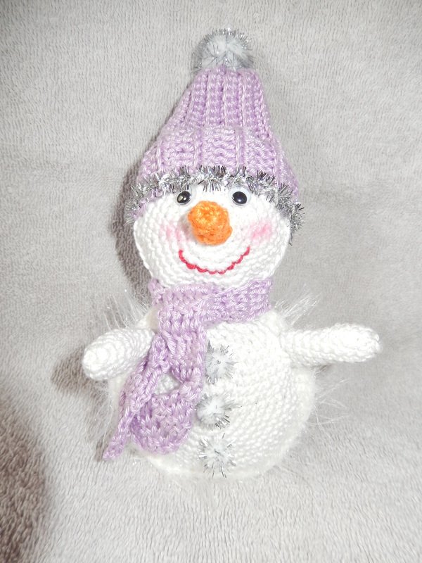 Amigurumi Schneemann zum Aufhängen - Weihnachtsdeko - 12 cm Groß