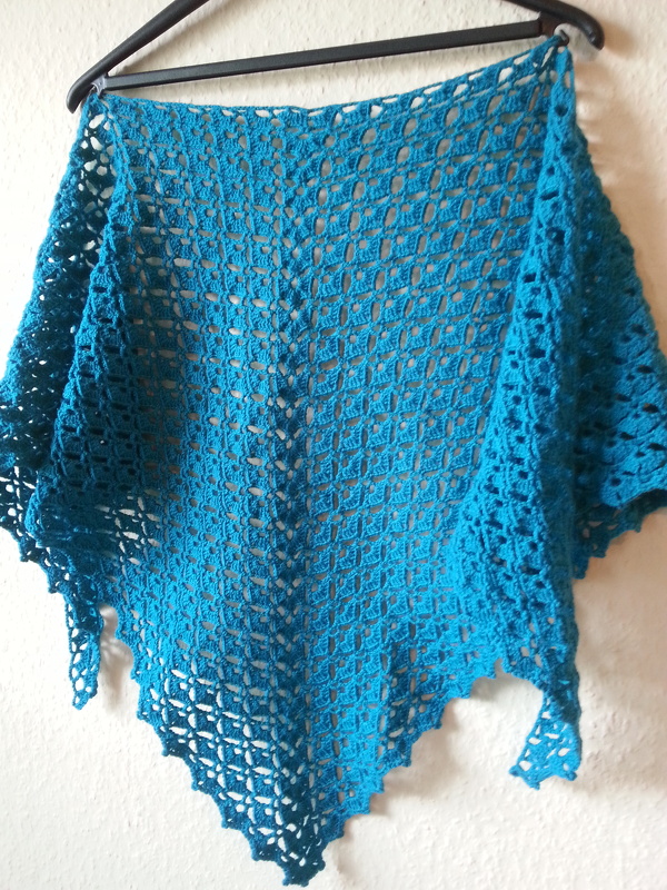 Schultertuch, gehäkelt