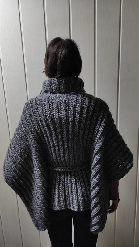 Mädchen Poncho mit Rollkragen Häkelanleitung E-Book / Kostenlos