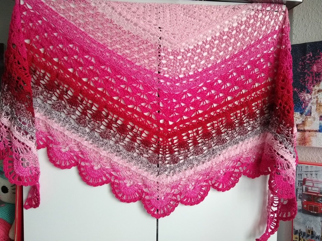 Fireworks - Häkelanleitung für ein flaches Dreieckstuch