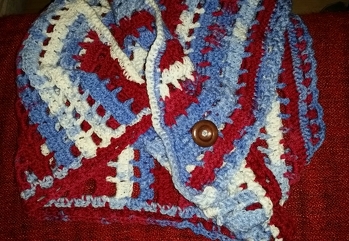 Meine Wolle war etwas zu früh alle, daher ist der Rand nicht sehr breit. Ansonsten bin ich sehr begeistert vom Resultat. Ich habe die Wolle "Alize Burcum" verwendet, die ich nur weiterempfehlen kann :)