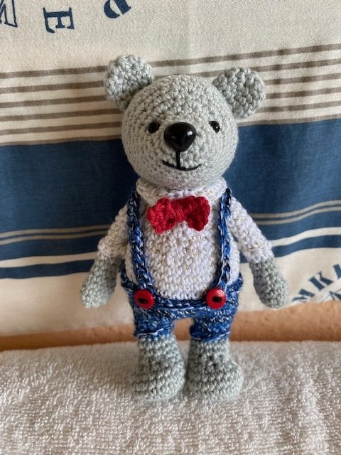 Häkelanleitung Charmanter Bär