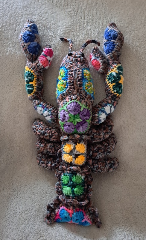 Hugo The Lobster with African Flowers crochetpattern