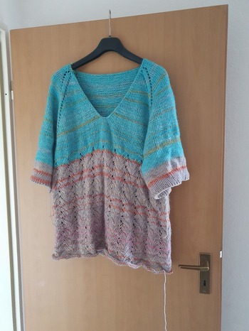 Die Anleitung ist leicht  erklärt .
Ausgeschrieben und mit Schart .
#Shirt