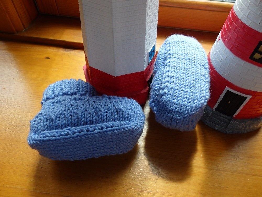 Strickanleitung Babyschuhe Juli 2022