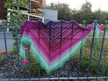 Mein Nudelsalat - eine ganz tolle Anleitung, die Dank der ausführlichen Anleitung auch gut für Anfänger geeignet ist und auch Fortgeschrittenen wird es bei der Muster-Vielfalt nicht langweilig. Absolut empfehlenswert!