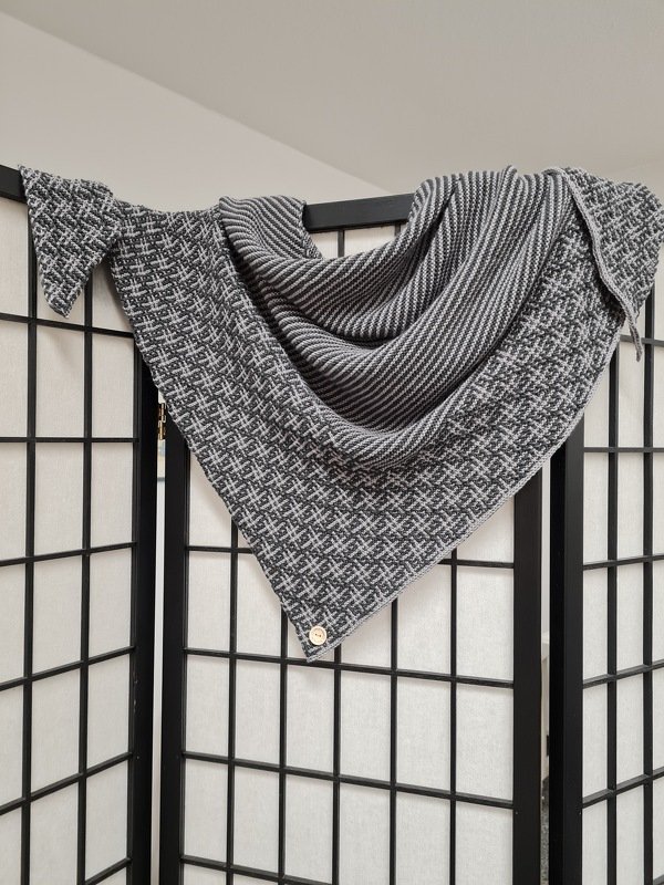 Debbie - gestricktes Tuch  Bundle von 4 Modellen A, B, C + D