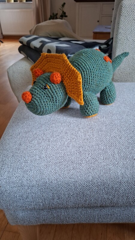 Chrochetpattern Dinosaur Triceratops Barry