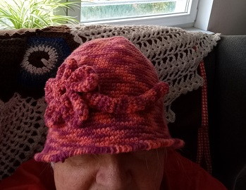 Ich habe es ohne Borte genacht,  ich finde, so steht es mir besser.