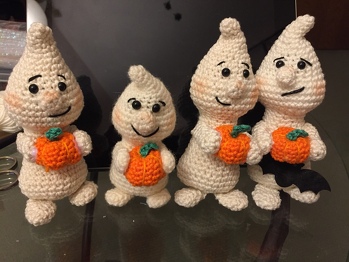 Das ist meine Geisterbande.👻 Auch nicht schlecht, oder? 😆Nur meine Finger sind jetzt froh, dass sie etwas Ruhe bekommen. 🤩