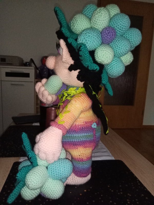 Crochet Pattern &quot; The  Grapes Elf &quot;