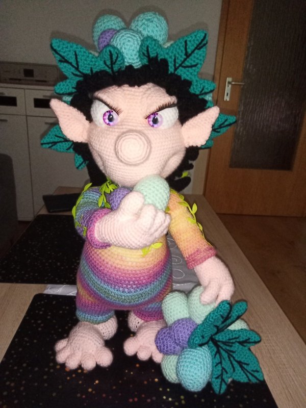 Crochet Pattern &quot; The  Grapes Elf &quot;