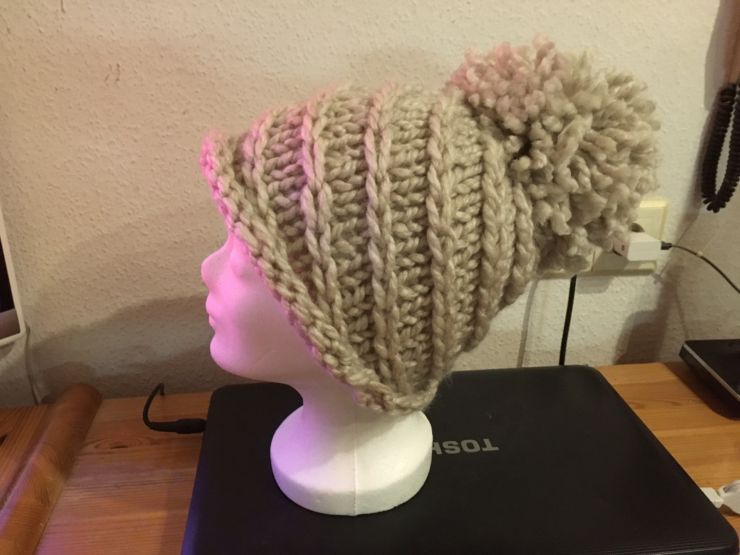 Strickanleitung für elegante Bommel-Beanie, wool elegance, Strickmütze