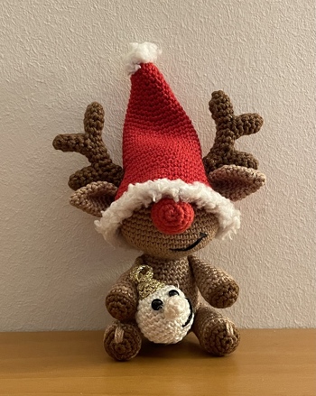 🤶Rudi Rotnase hilft heute dem Nikolaus eifrig dabei die Stiefel zu füllen 🎅🏼🥰 Es hat viel Spaß gemacht den kleinen Wichtel zu häkeln 🥰