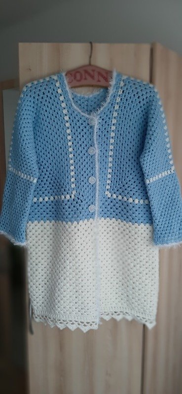 figurbetonte  Hexagon-Jacke  mit engen Ärmeln &amp; einer hübschen Borte