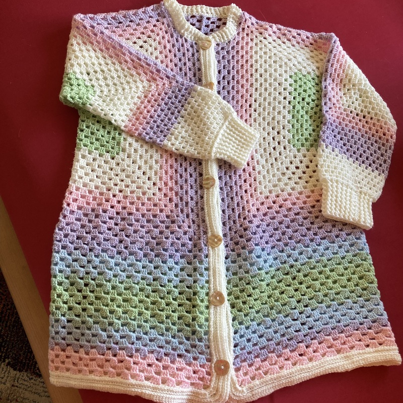 Besondere Hexagon-LONGJacke  mit engen Ärmeln