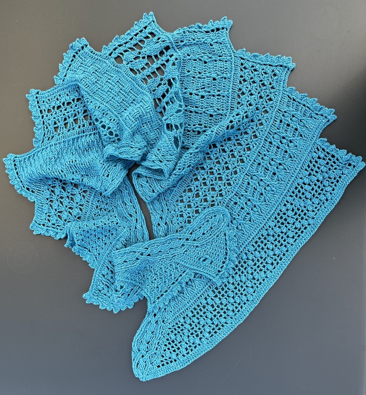 &quot;Joka&quot; - der Drachenschwanz - Häkeltuch Anleitung mit passenden Stulpen