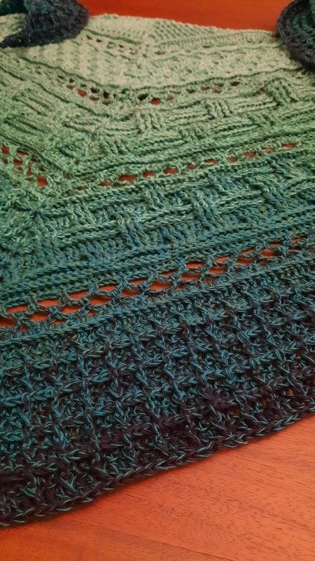 Crochet Pattern Flat Triangular Scarf &quot;Oineis&quot;