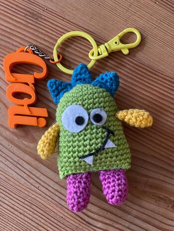 Die Anleitung ist sehr gut nachzuarbeiten und das süsse kleine Monster war ruckzuck fertig. 😊