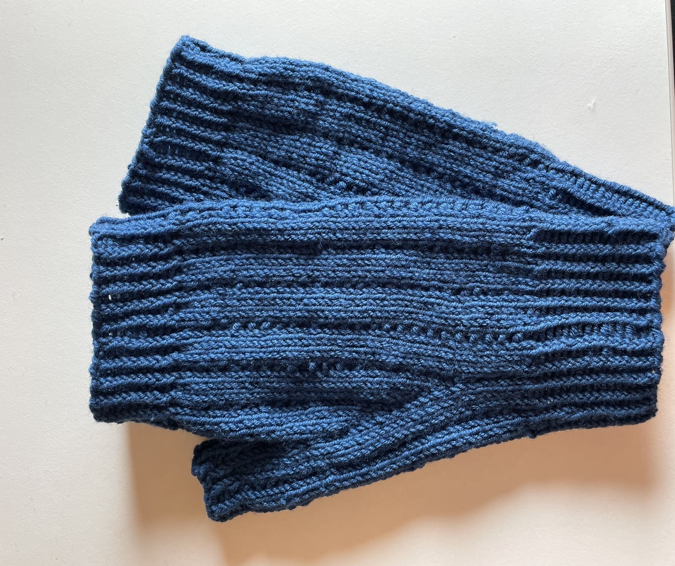 Stulpen stricken PDF-Anleitung downloaden Rippenmuster Base Camp 3 Größen