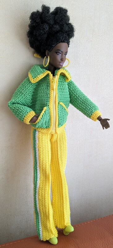 Jacken und Hosen für kleine Anziehpuppen - 5 Varianten