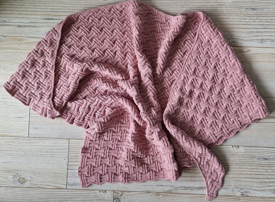 Cestino - gestricktes Tuch in 3 Formen + Babydecke / Plaid möglich