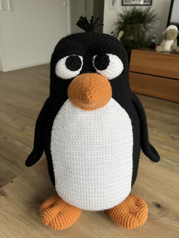 Pablo the penguin XXL