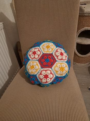 Bin sehr zufrieden mit den Ergebnis. Die Anleitung war sehr gut beschrieben. Ich werde noch eins in anderen Farben machen.