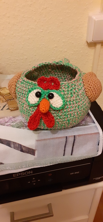 Hier meine Dicke Berta, sie wir noch gefüllt und geht Ostern an meine Nachbarskinder🥰