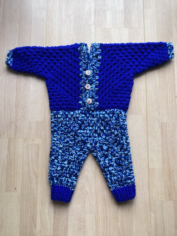 Strampler Wolleproppen aus 3 Grannys!