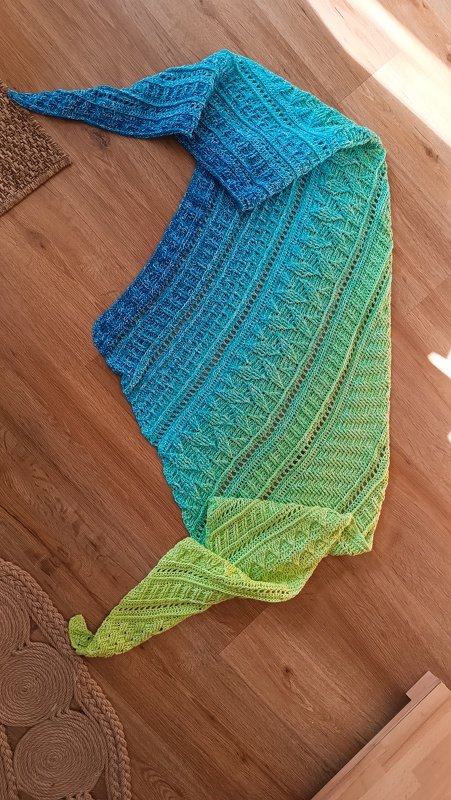 Crochet Pattern Flat Triangular Scarf &quot;Hekate&quot;