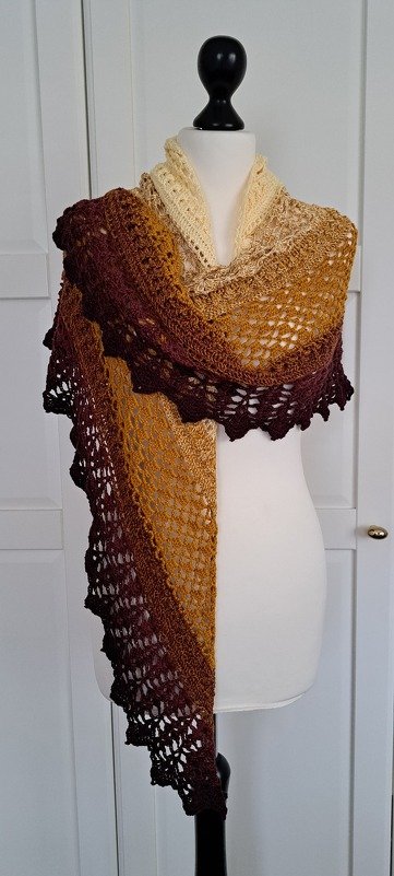 Crochet Pattern Flat Triangular Scarf "Daphnis"