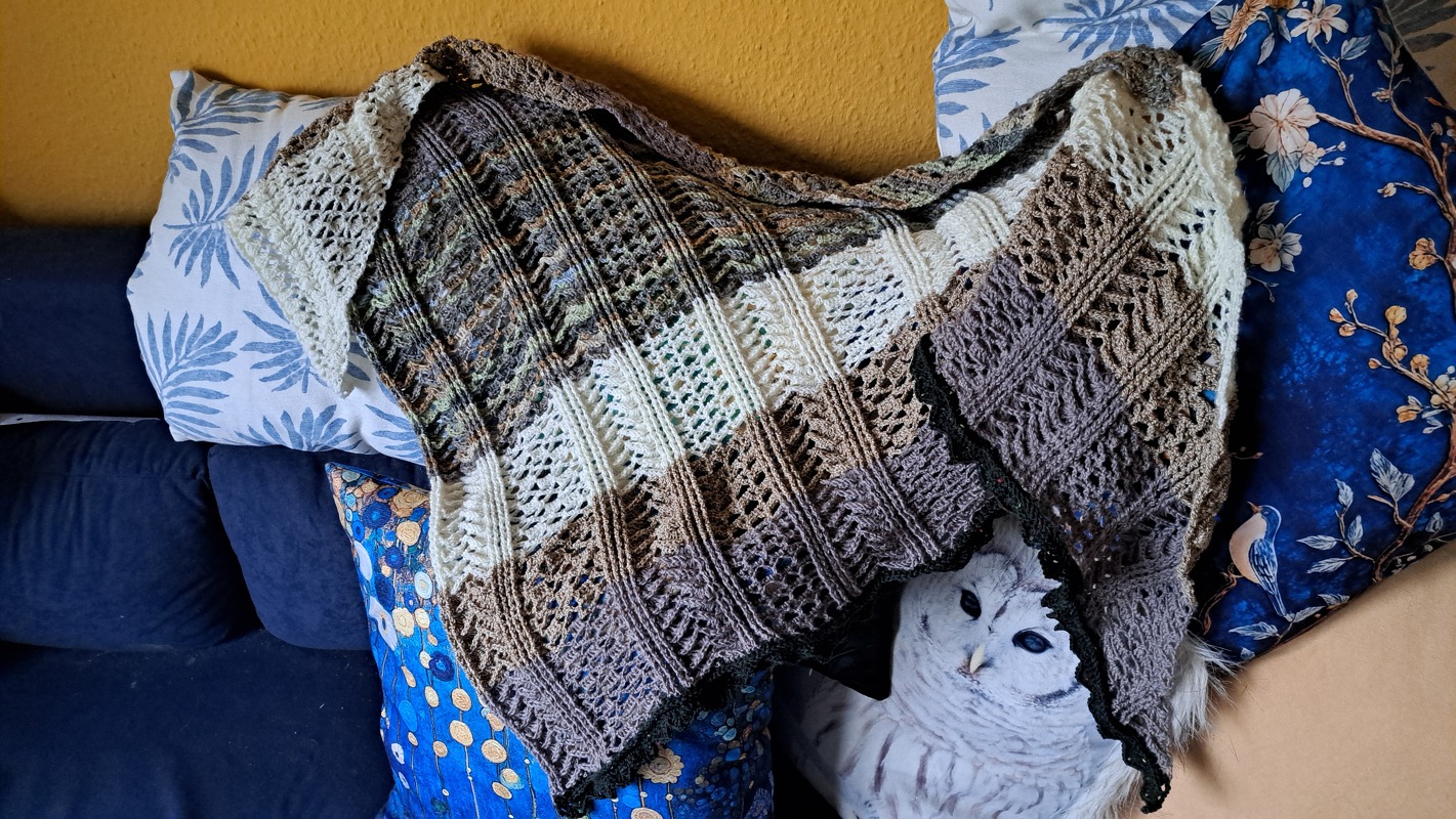 Crochet Pattern Triangular Scarf "Thalassa"