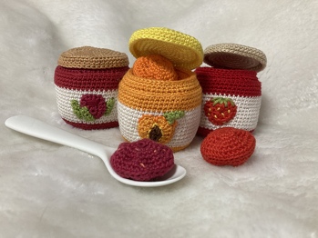 Die Anleitung ist super!! Sehr ausführlich und detailliert!!! Umso mehr Spaß hat es dann auch gemacht es umzusetzen! Ich freu mich schon mit meiner kleinen damit zu spielen!