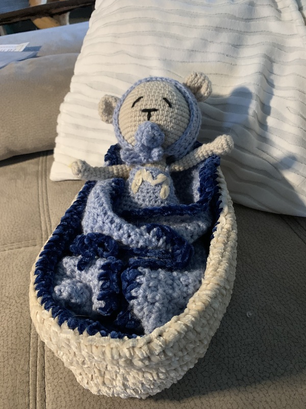 Crochet Pattern, Amigurumi Baby Bears with crib and blanket