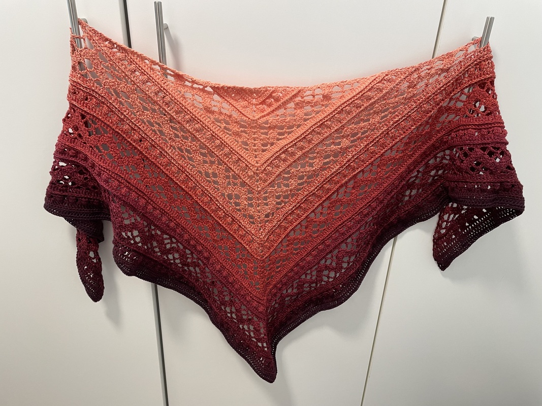 Crochet Pattern Triangular Scarf &quot;Aglaia&quot;