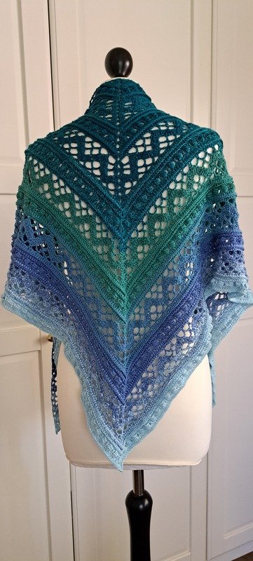 Crochet Pattern Triangular Scarf "Aglaia"