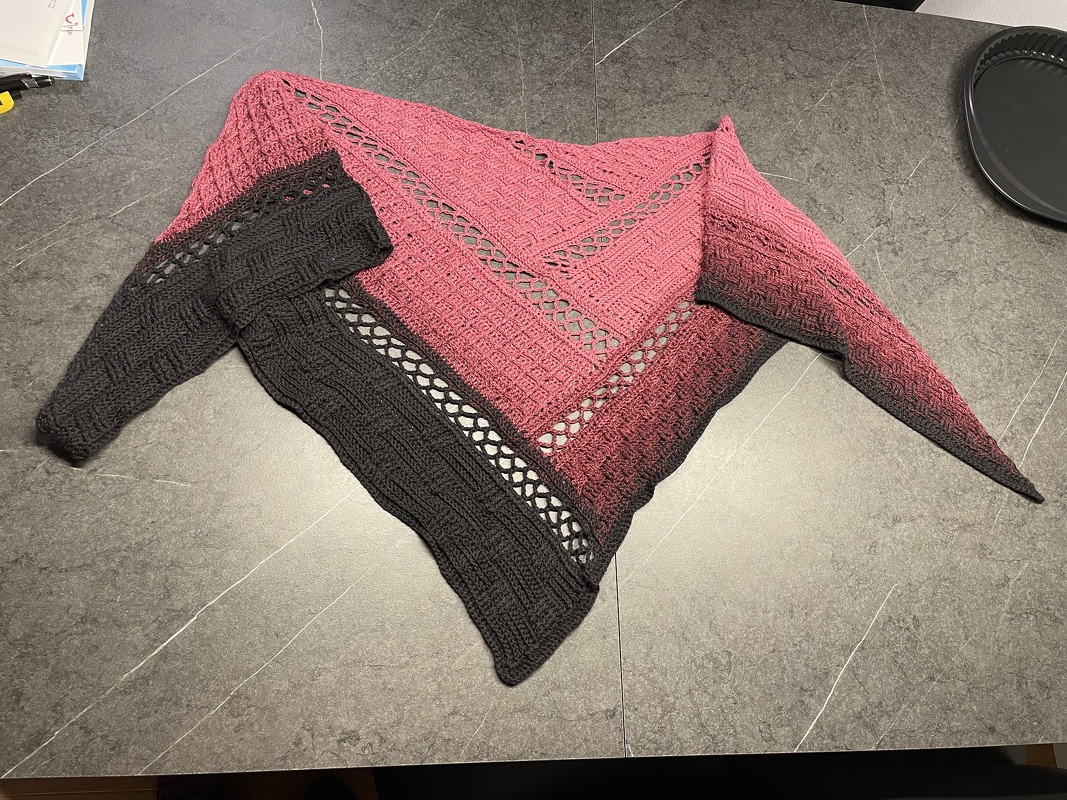 Häkelanleitung Dreieckstuch &quot;Akaste&quot; - ein außergewöhnliches Design