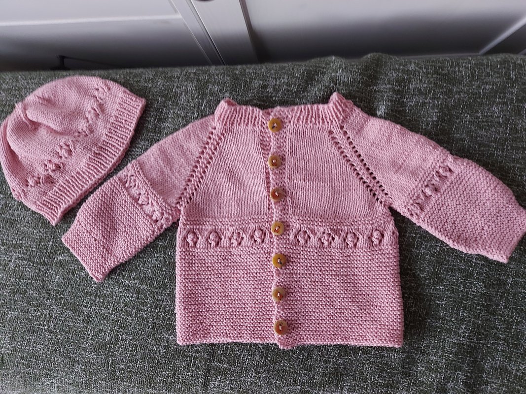 Strickanleitung Babyjacke, in 56-62, 3-6 Monate, in 3 Varianten, nahtlos