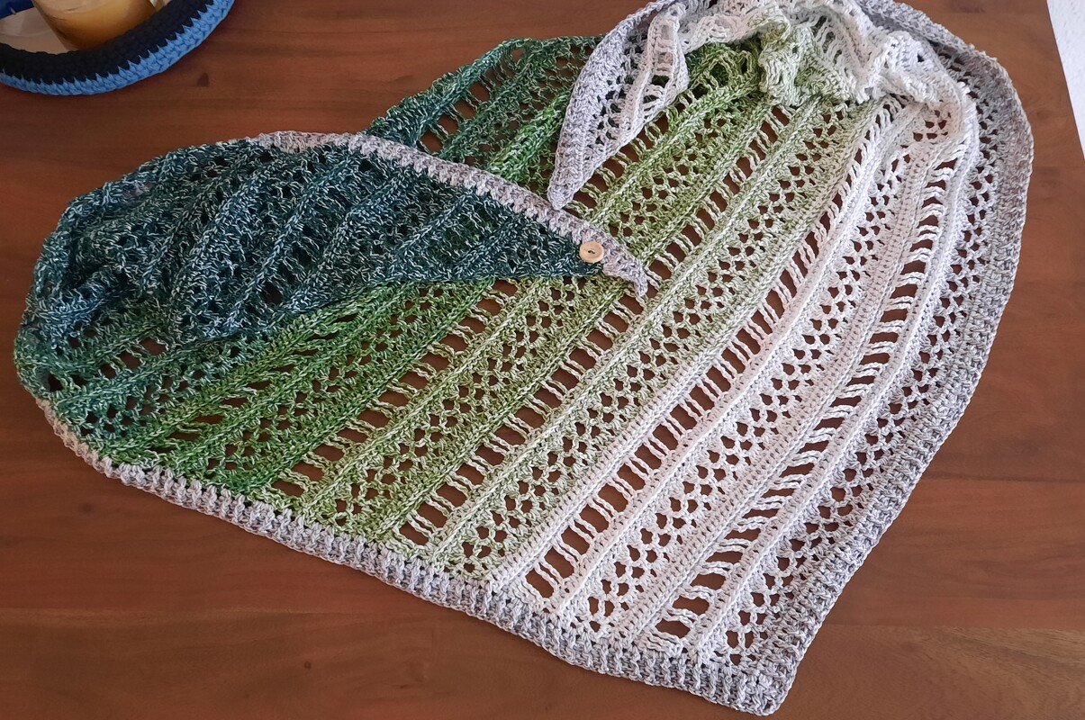 Crochet Pattern Flat Triangular Scarf "Delia"